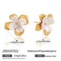 Detailed view of 18K gold stainless steel flower earrings with opal petals and dimensions - JDE0307022 Gold Pearly Flower Stud Earrings