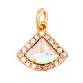 Ciondolo a forma di ventaglio dorato con pietra iridescente e bordo in zircone - Forma a Ventaglio d'oro
