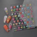 Adesivi per nail art 3D a rilievo con motivi poker colorati e cuori aurora - Stile Semi di Carte da Poker a Rilievo 3D (CO-187)