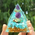 Pyramide d'Orgone faite main avec boule d'améthyste, turquoise et arbre de vie - Style 24