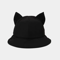 Primer plano detallado de las orejas de gato 3D en el sombrero de pescador negro - Negro
