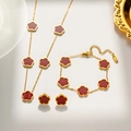Schmuckset aus Gold: Halskette, Armband und Ohrringe mit roten Muschel-Blütenmotiven - 967 Dreiteiliges Set Rote Muschel Gold