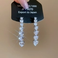 Macro-opname van S925 zilveren oorbellen met zes graduele hartvormige zirkonia stenen - 18K Echt Goud Verguld Zilveren Naald Zilveren Stijl / Zilver