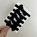 5er-Pack schwarze hochelastische Haargummis mit 3D-Schleife auf einer Displaykarte - Verdickte Bogen Haargummis (5 Stück/Packung, Schwarz)