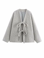 Detail van grijs vest met zachte pluche textuur en elegante striksluiting - S / Grijs