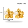 Orecchini a fiore in acciaio dorato con zirconi brillanti e indicazioni sulle misure - Oro + Zirconia bianca