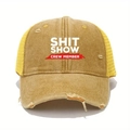 Detailaufnahme der Distressed Trucker Cap mit gelbem Shit Show Crew Member Patch - Einheitsgröße / Gelb