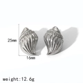 Detailansicht der 25mm Muschel-Ohrringe mit Strasssteinen und 12,6g Gewicht - Silberne Zirkon Conch Ohrringe (TE6971-CZ-S)