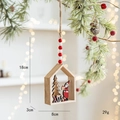Hölzerner Weihnachtshaus-Anhänger mit Weihnachtsmann-Motiv und XMAS-Schriftzug - Stil B-Weihnachtsmann Holzhaus