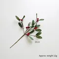 Ramo natalizio artificiale con bacche rosse e foglie verdi, decoro festivo 30cm - Ramoscello Foglie Verdi Bacche Rosse da 30CM