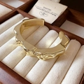Bracciale dorato con texture irregolare effetto lava in una scatola portagioie elegante - Stile Texture Lava Irregolare Oro (2#)