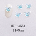 Vista detallada de adornos para uñas de mariposa azul aurora con marco plateado 11x9mm - Mariposa Azul Aurora (A551)