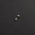 Pendiente de acero de titanio plateado con circón de cuatro garras y cierre de rosca plano - Tornillo de fondo plano / 3mm / Color Acero