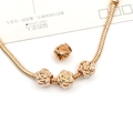 Roségoldenes Schlangenarmband mit 3D-Rosenperlen und passenden Legierungsanhängern - 1 Stück Rosenblütenperle 10x10mm Loch 5mm