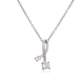 Collana in argento con ciondolo geometrico in zircone e catena sottile su sfondo bianco - Argento