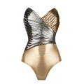 Détail d'un maillot de bain métallisé avec décolleté en V profond et plis élégants - S / Maillot de Bain Or Seul