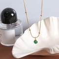 Collar vintage francés con piedra verde redonda y cadena dorada de oro de 18k - Dorado (XL09)