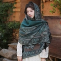 Scialle etnico verde scuro in cashmere con motivi paisley e nappe nere - 200cm / Paisley di Palazzo-Verde Scuro