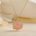 Goldene Herz-Halskette mit rosa Marmor-Finish und mikroverzierten Zirkonia-Steinen - Fleischrosa