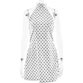 Detailopname van witte halterjurk met polkadots met mouwloze opstaande kraag en slanke pasvorm - S / Wit