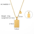 Détails du collier Sagittaire doré avec pendentif rectangulaire et ses dimensions - Sagittaire (HC-N40050-11)