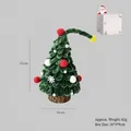 Albero di Natale in peluche verde con palline di lana e perle su base in legno - Ornamento albero di Natale storto