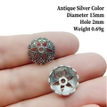 Detailed macro view of an antique silver alloy flower bead cap with 15mm diameter - 6# Antique Silver