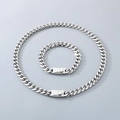 Conjunto de collar y pulsera de cadena cubana en acero inoxidable pulido plata - 10mm de Ancho Hebilla Tipo B / Pulsera 21cm / Color Acero
