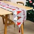 Camino de mesa navideño de punto gris con borlas rojas y bordados festivos - Estilo A/Gnomo sobre Base Gris Claro