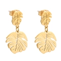 Par de pendientes colgantes de hoja de monstera bañados en oro de 18K fondo blanco - Estilo de Hoja de Monstera Pequeña Hueca (KE109292-MW) / Dorado