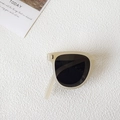 Foldable kids retro sunglasses in cream white frame with dark round lenses - Jelly White