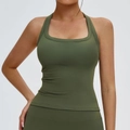 Top yoga all'americana verde oliva in tessuto ad alta elasticità e asciugatura rapida - L / Verde Militare