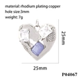Detailansicht eines 18K vergoldeten Herzanhängers mit lila Zirkon und Rhodium-Akzenten - Silberbasis Lila Stein (P04067)