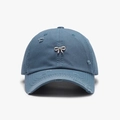 Casquette de baseball bleue vieillie avec nœud en métal argenté et détails usés - Réglable / Bleu Gris
