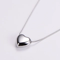 Collana con ciondolo a cuore 3D minimalista con catena a serpente argento lucido da donna - Color Acciaio