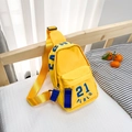 Sac de poitrine jaune en nylon pour enfant avec sangle bleue et motif lettré chic - Petit / Jaune