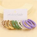 Lot de 6 boucles d'oreilles dorées en C avec résine verte et perles sur carte - Ensemble Perle Résine Coloré (Z33)