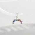 Ciondolo arcobaleno con nove pietre di zirconia colorate su montatura in argento - Ciondolo Arcobaleno Argento