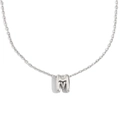 Collier en acier inoxydable argenté poli avec pendentif lettre M évidé sur chaîne en O - Lettre M / Acier