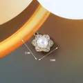Ciondolo per scarpe a fiore dorato con perla bianca e strass, variante 21x18mm - Stile Fiore (169)
