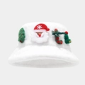 Détail d'un bob de Noël en fausse fourrure blanche avec breloques Père Noël en peluche - Taille unique / Blanc
