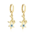 Orecchini placcati oro con pendenti a luna e stella e dettaglio occhio blu su bianco - Oro / Occhio azzurro