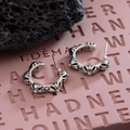 Orecchini a cerchio punk gotici in argento 925 con croci e finitura ossidata vintage - EH0260-Cerchio con Motivo Gothic Punk