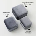 Graue Schmuckschatullen aus Samt in achteckiger Form mit Maßen für Ringe und Anhänger - Anhängerbox / 9x7.7x5cm / Grau