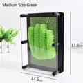 Creative 3D clone pin art toy in medium size green plastic, measuring 12.5cm x 17.8cm - Medium / Green