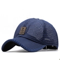 Berretto da baseball in mesh blu navy traspirante con toppa in pelle marrone - Regolabile / Blu Notte