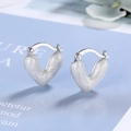 S925 Sterling Silber Herz Creolen mit perlweißer Emaille Einlage für Damen - Weiß Emaille Herz Ohrclip / Weiß