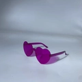 Lunettes de soleil cœur sans monture rose foncé avec une finition gelée translucide - Violet foncé