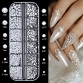 Gemischtes Set aus weißen Halbperlen und silbernen Strasssteinen in 12-Fach Sortierbox - 12 Gitter Perle & Strass Set 01