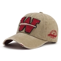 Detail einer Vintage-Baseballkappe mit 3D-Buchstabe W Stickerei und abgenutztem Schirm - L (58-60cm) / Khaki